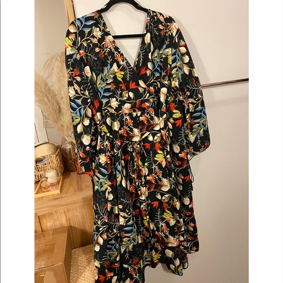 Floral Pink Clove Wrap Dress- US 22 NWT runs small - Picture 3 of 4